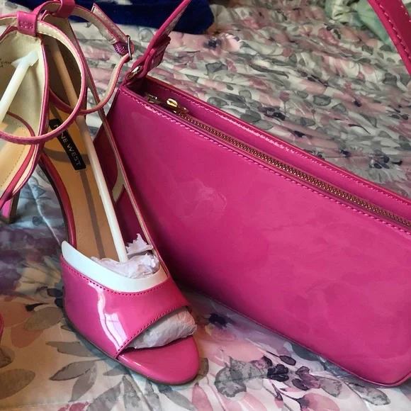 Nine West Ankle Wrap Pink Heel W/ Matching Purse - Picture 2 of 9